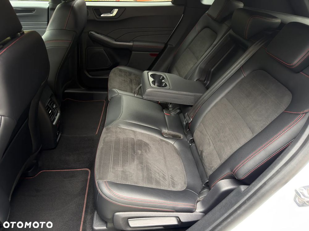 Ford Kuga 2.5 Duratec FHEV 4x4 ST-LINE X - 23