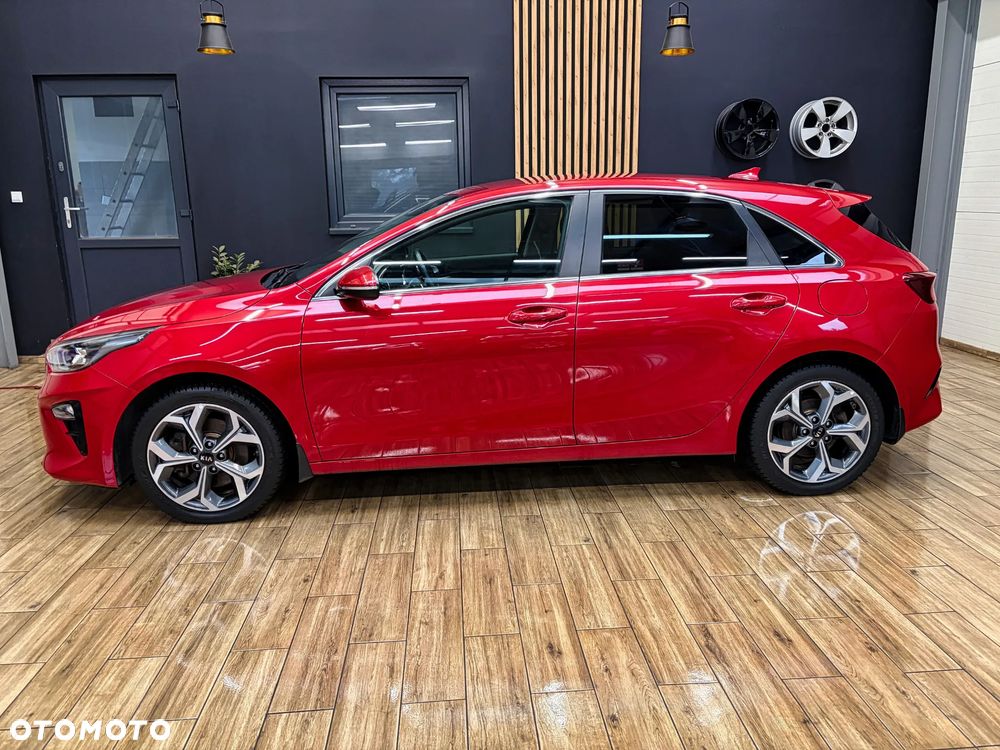 Kia Ceed - 11