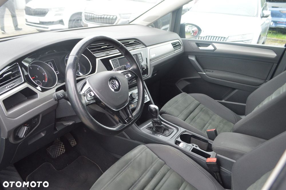 Volkswagen Touran - 6