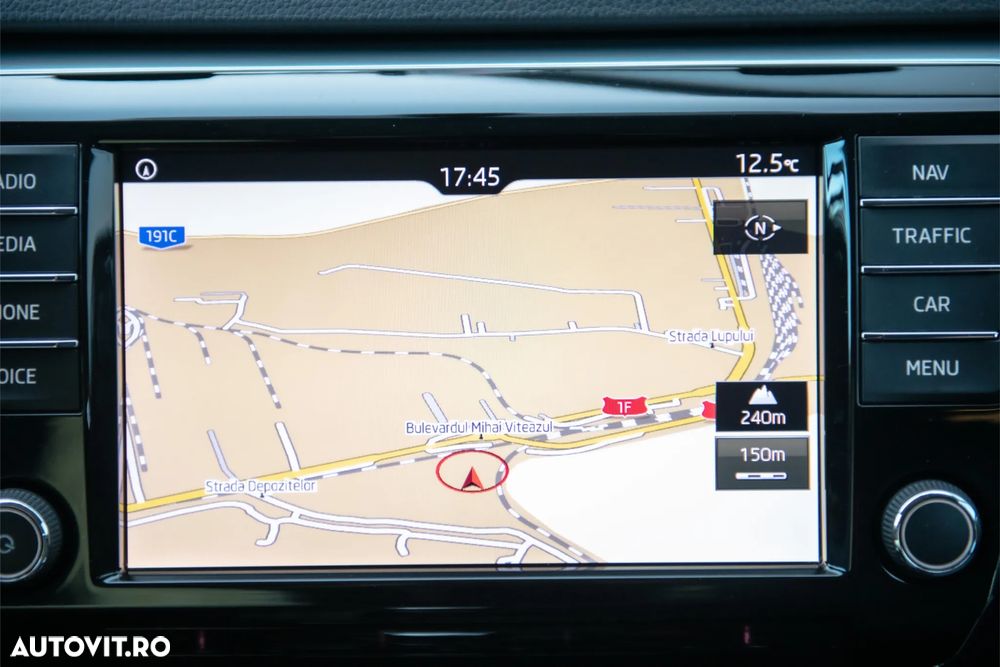 Skoda Superb 2.0 TDI 4X4 DSG Ambition - 35