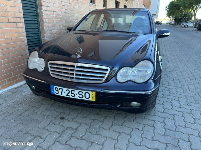 Mercedes-Benz C 220 - 13