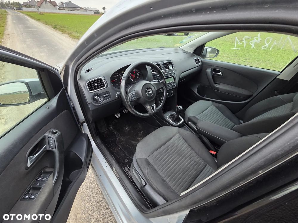 Volkswagen Polo 1.6 TDI DPF Highline - 6
