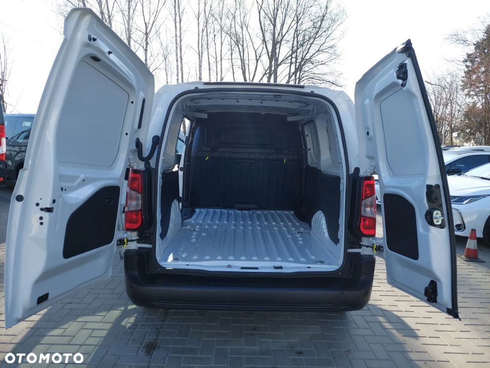 Toyota Proace City - 13