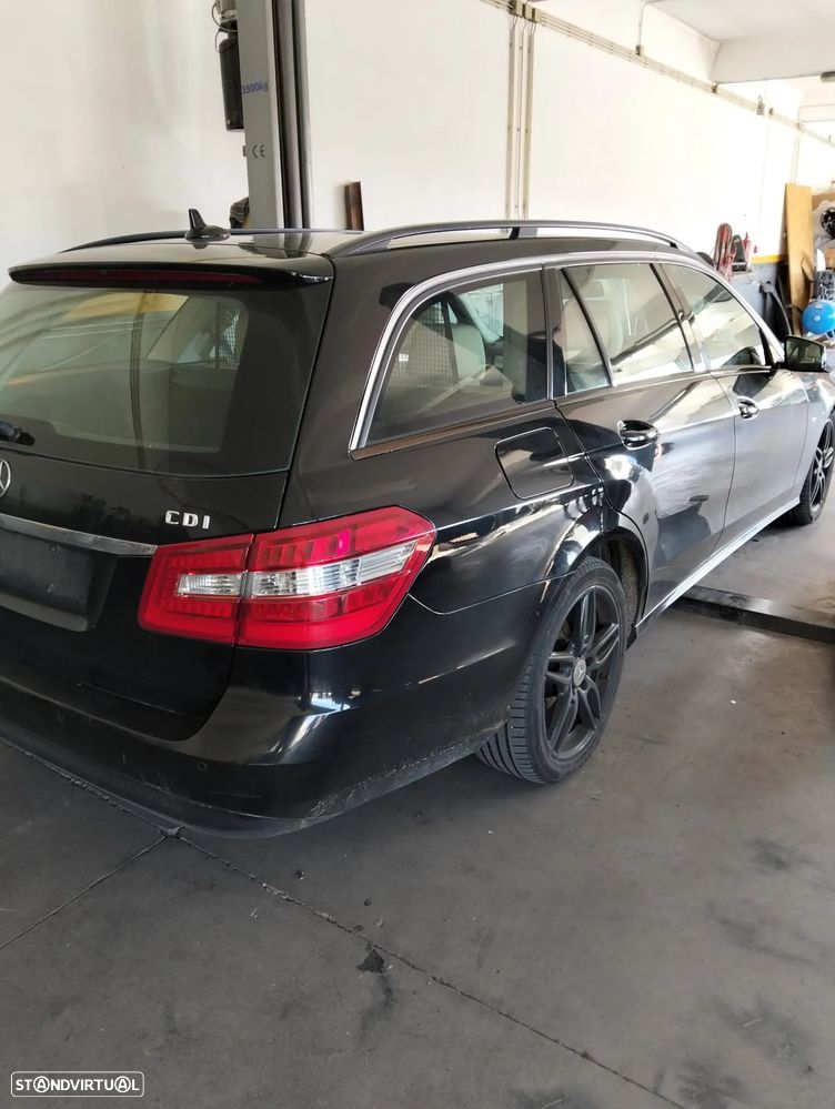 Mercedes E220 W212 Ano 2011 - 3