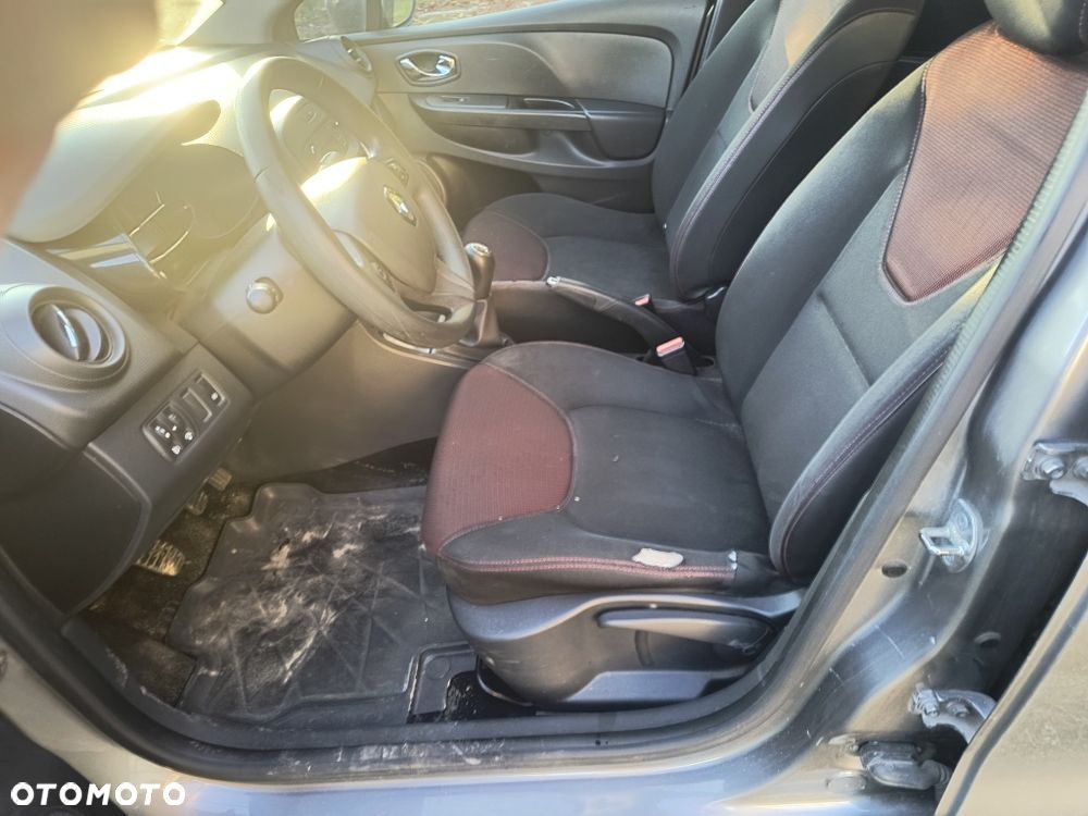 Renault Clio - 7