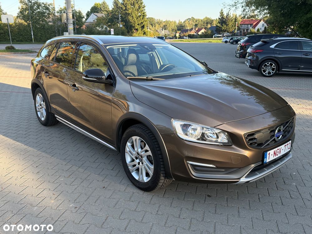 Volvo V60 Cross Country 2016 photo 3