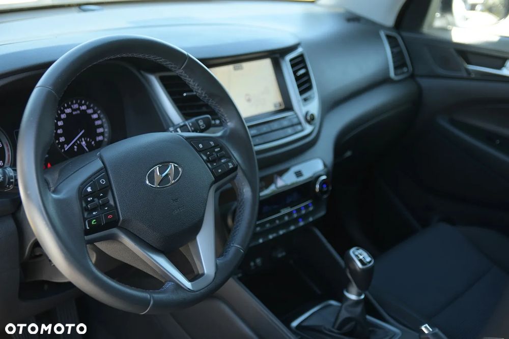 Hyundai Tucson 2.0 CRDI 2WD Style - 22