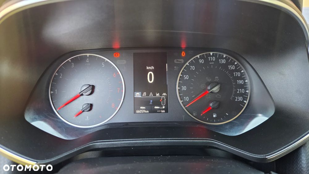 Renault Clio - 11
