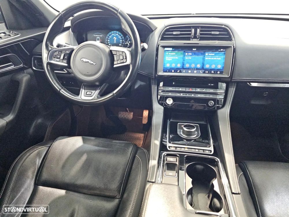 Jaguar F-Pace 2.0 i4D R-Sport AWD Aut. - 17