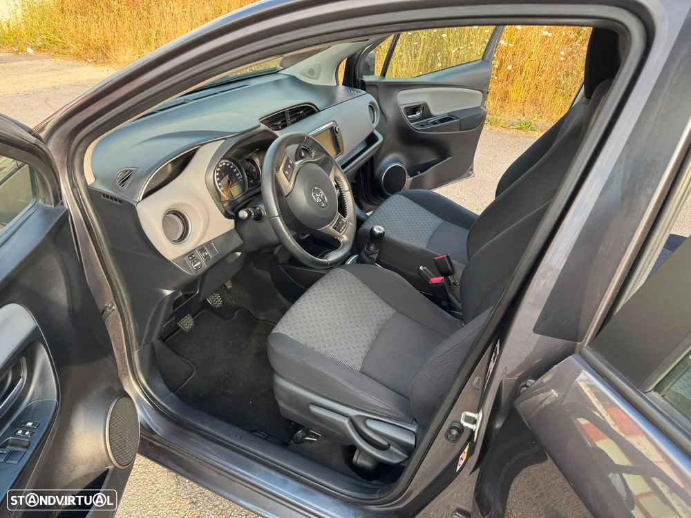 Toyota Yaris 1.0 VVT-i Comfort+P.Style - 9