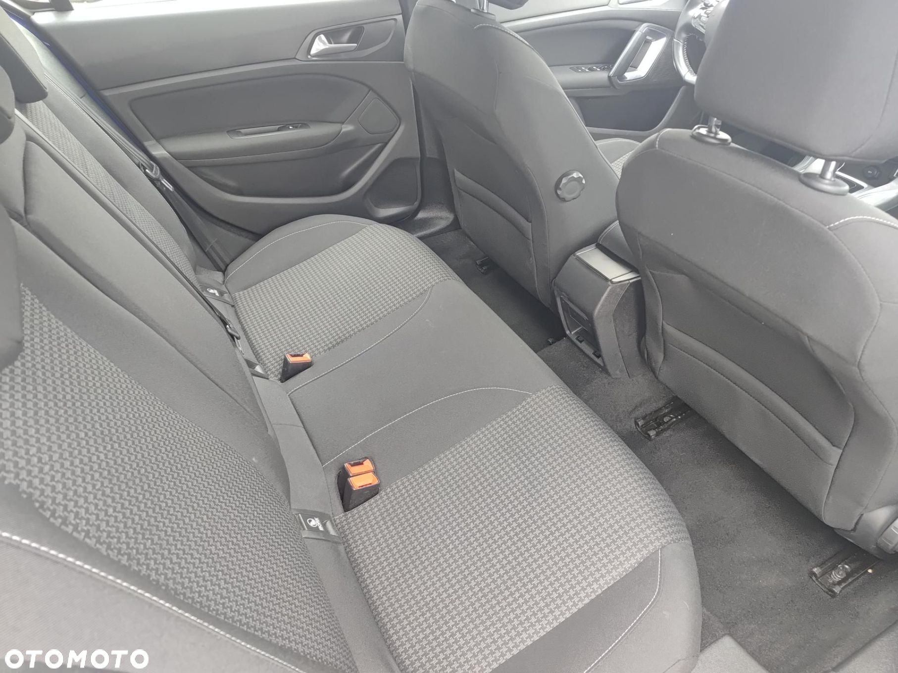 Peugeot 308 1.2 PureTech Active Pack S&S EAT8 - 21