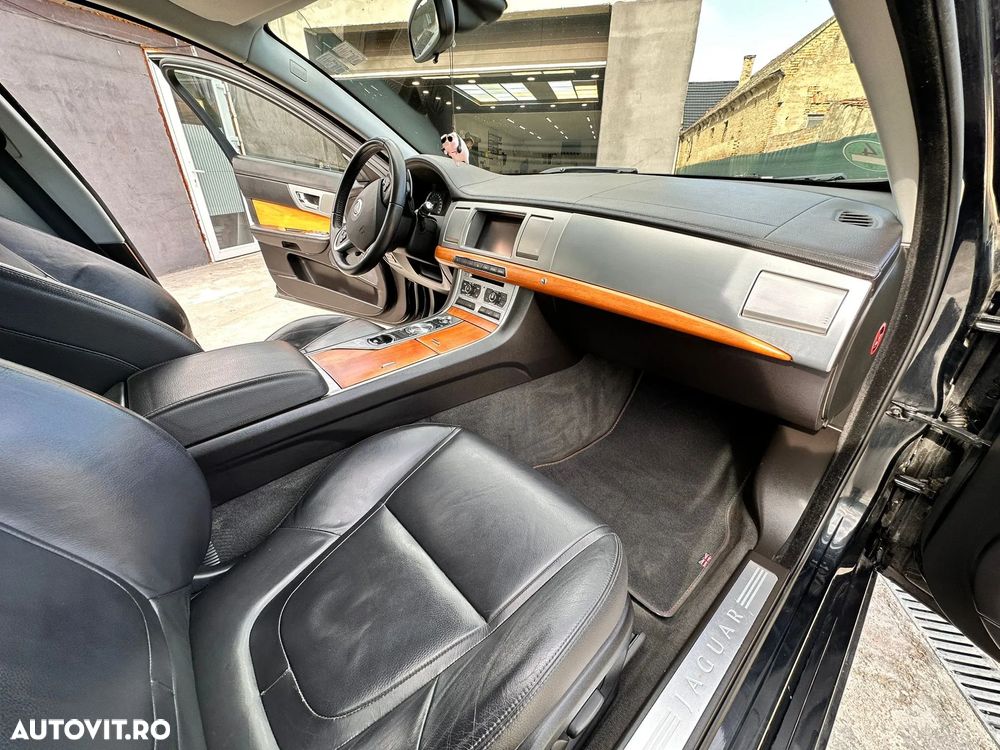 Jaguar XF 3.0 V6 - 6