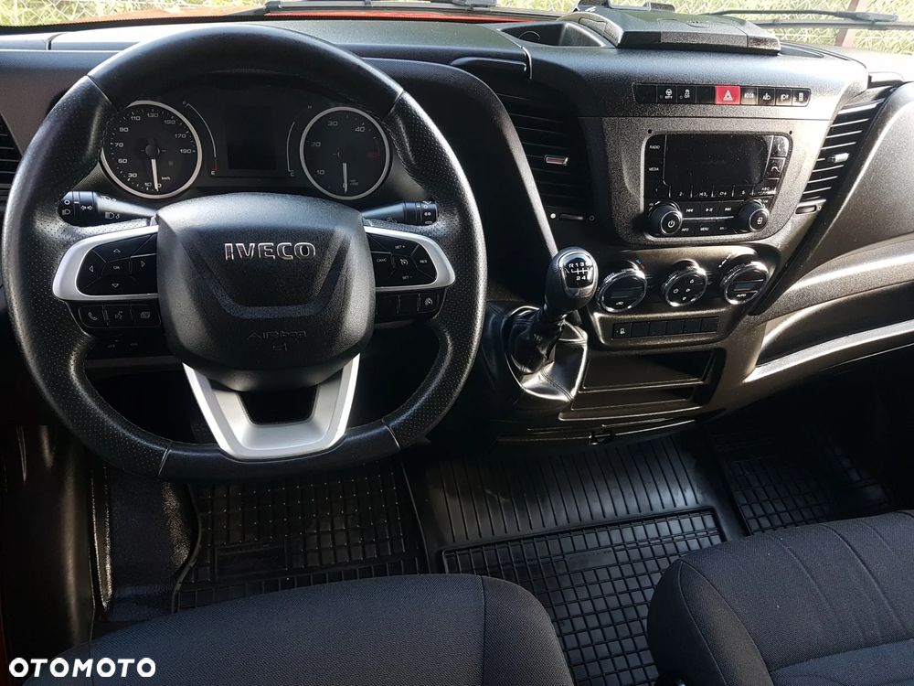 Iveco 50C18 DAILY 12EP PLANDEKA FIRANKA 5,11x2,46x2,35 SPANIE 3500 KG SKRZYNIA ŁADUNKOWA PAKA KLIMATRONIK TEMPOMAT KRAJOWY - 6