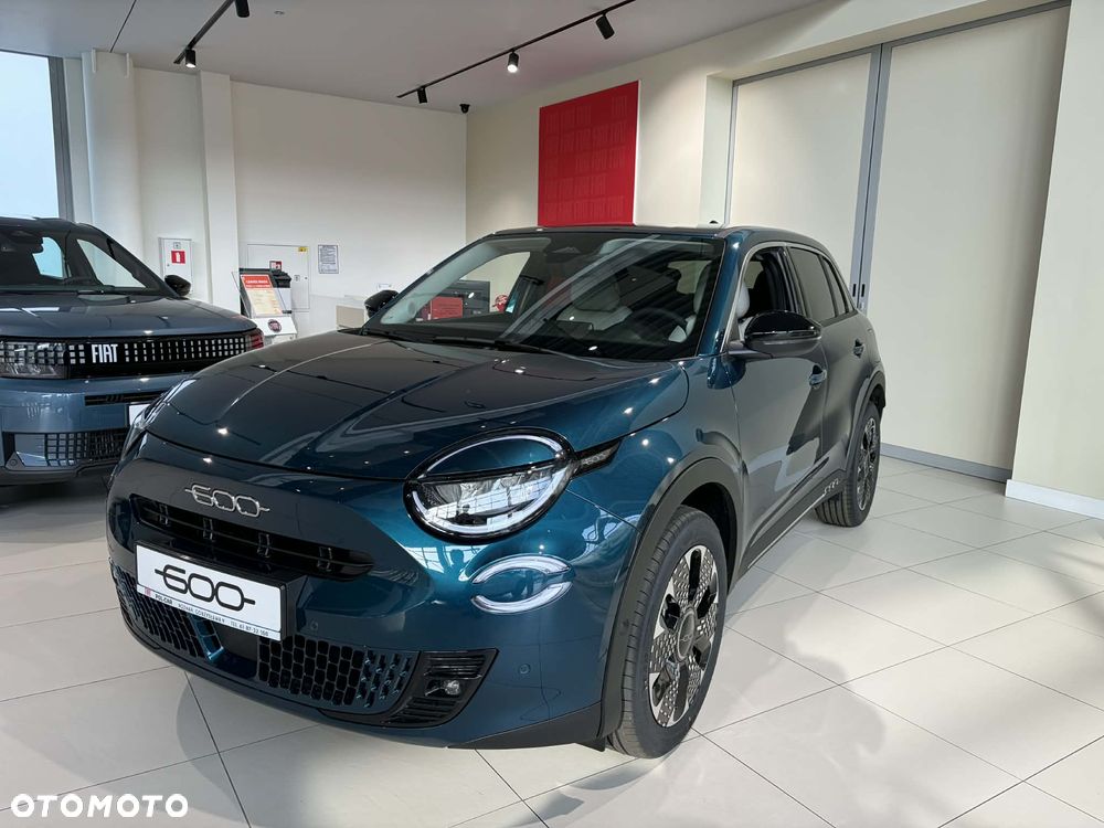 Fiat 600 1.2 Turbo La Prima eDCT - 4