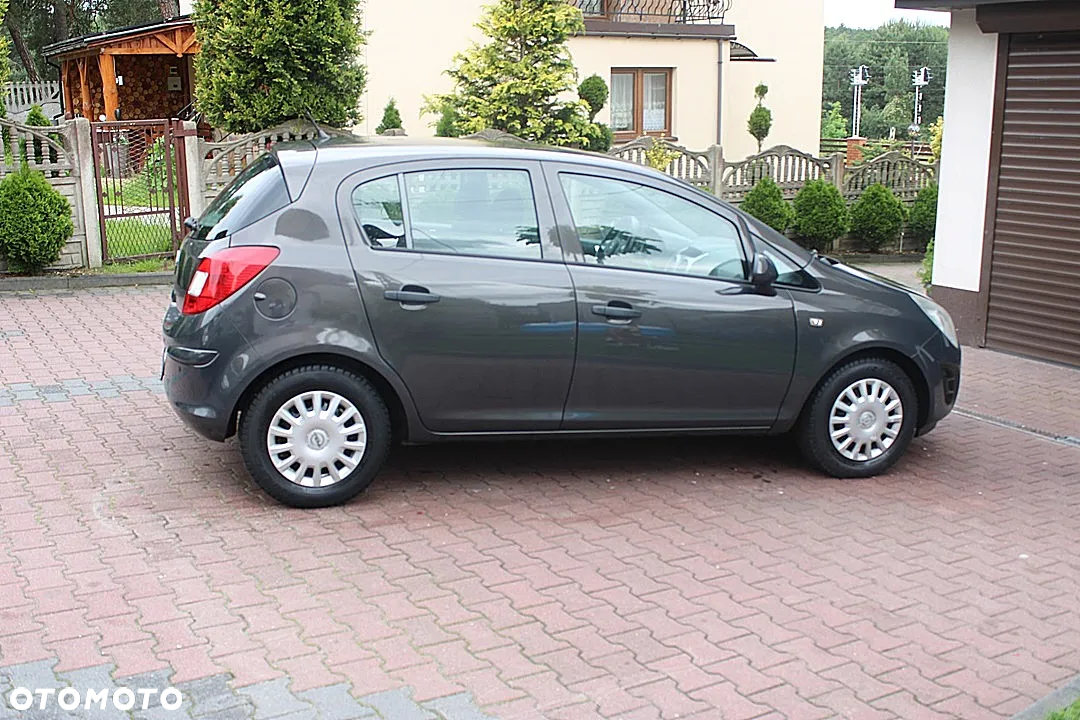 Opel Corsa 1.2 16V Edition 150 - 4