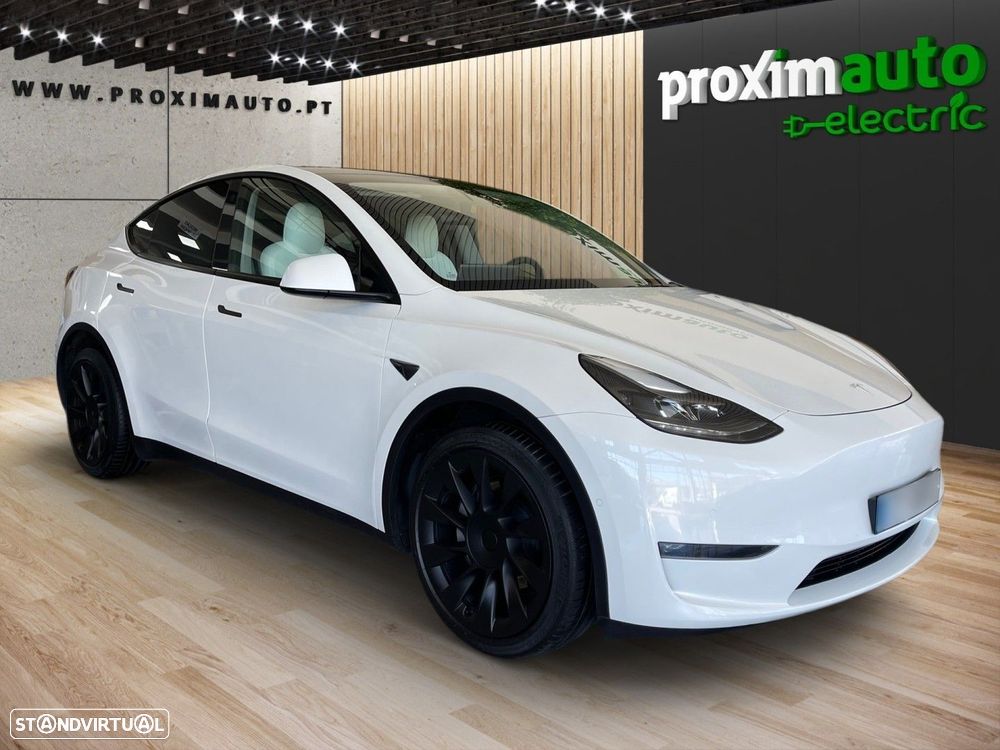 Tesla Model Y Long Range Dual Motor AWD - 18