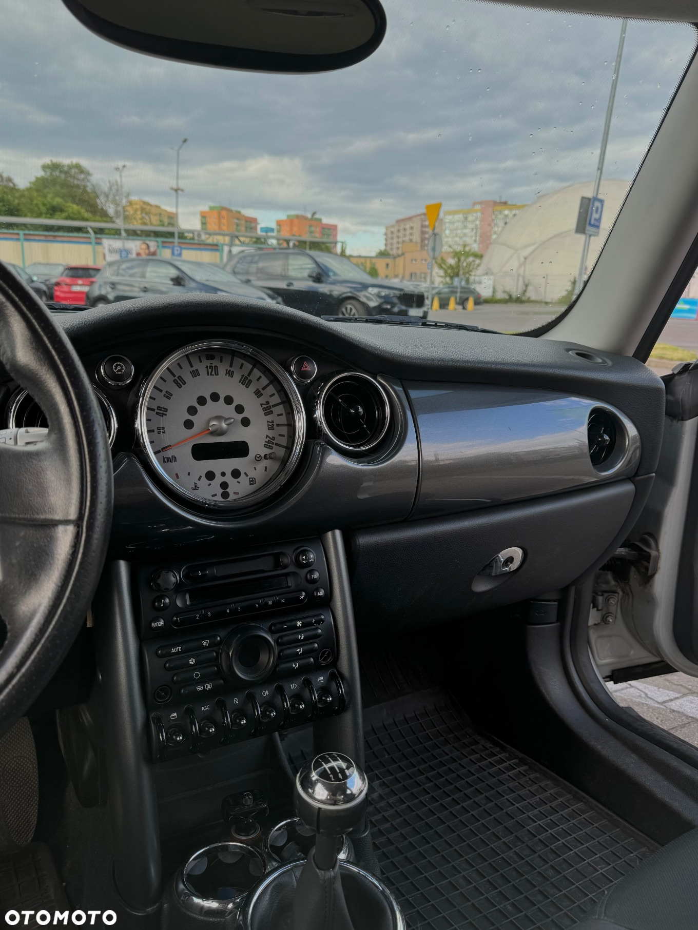 MINI ONE Standard - 11