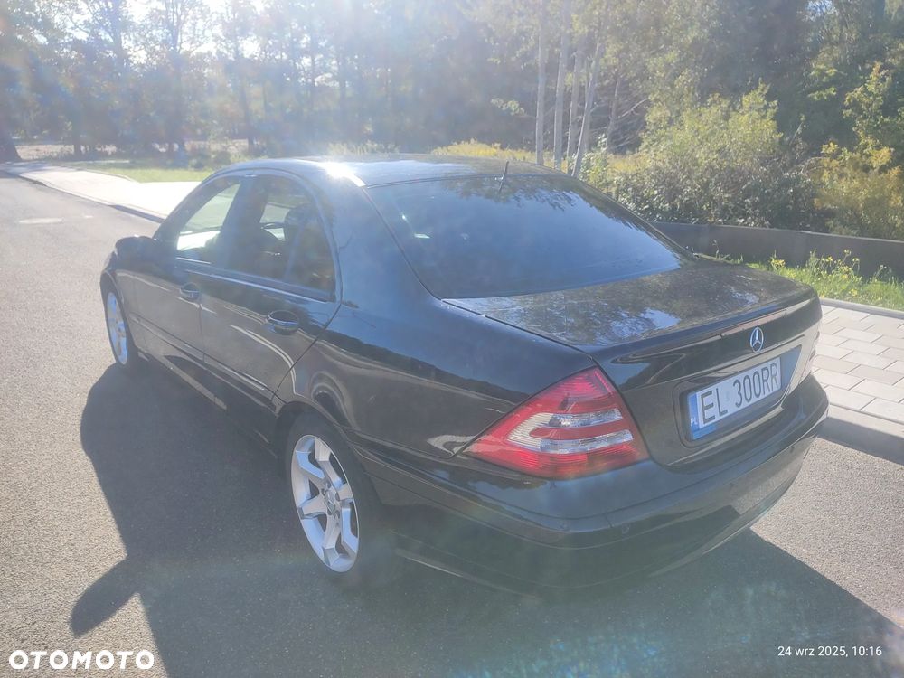 Mercedes-Benz Klasa C 200 Kompressor Automatik Elegance Sport Edition - 11