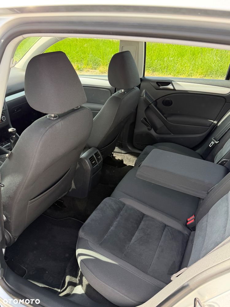 Volkswagen Golf - 8