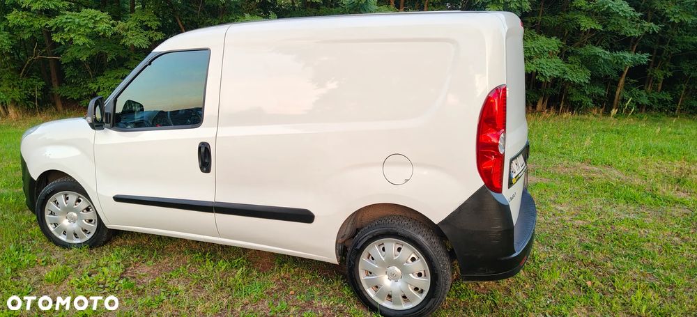 Opel Combo D - 1