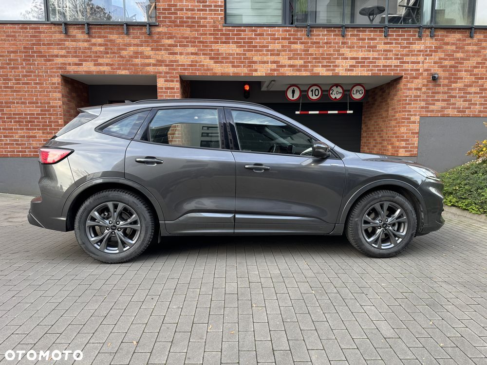 Ford Kuga - 4