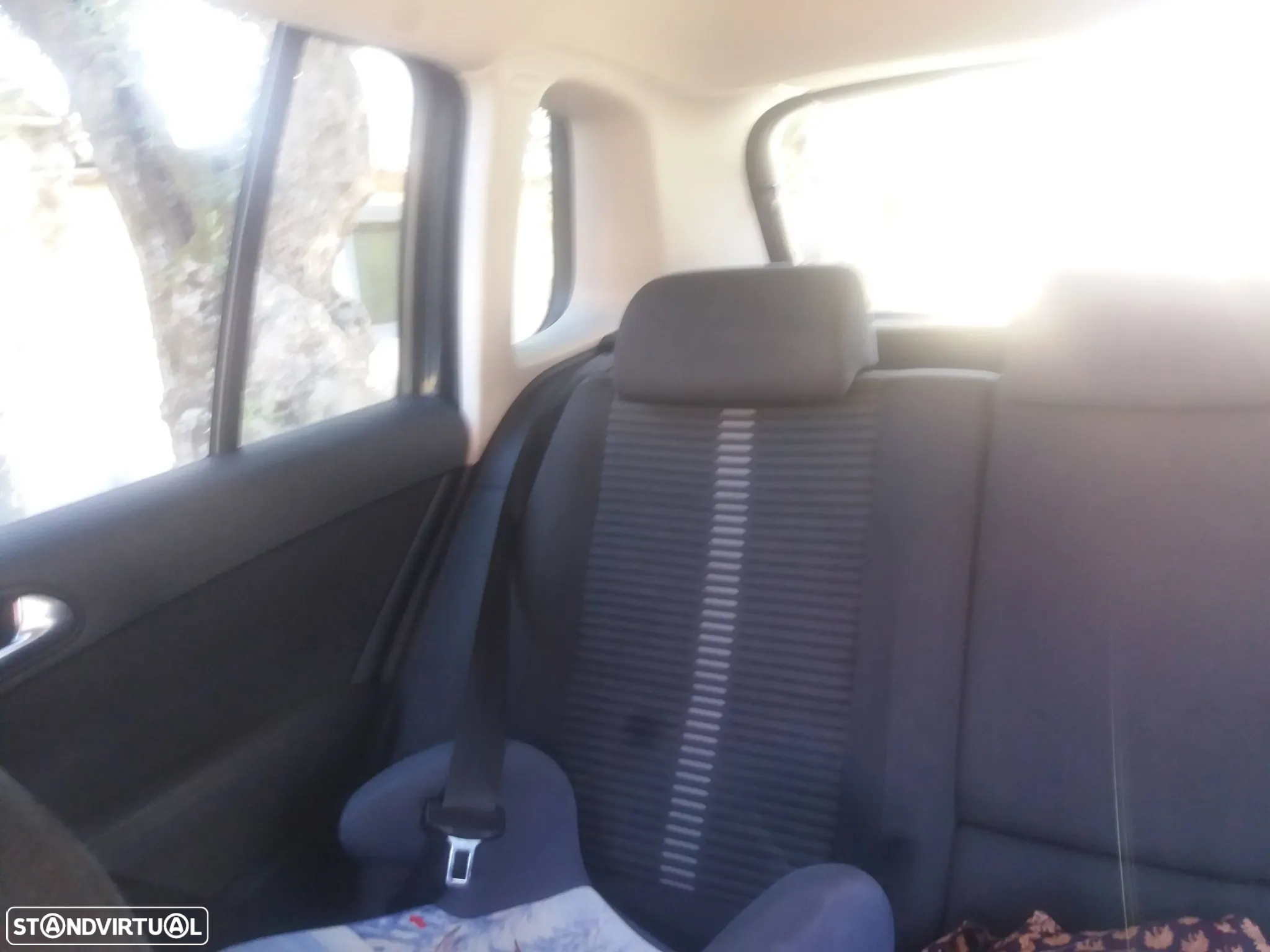 VW Tiguan 2.0 TDi Sport BlueMotion - 7