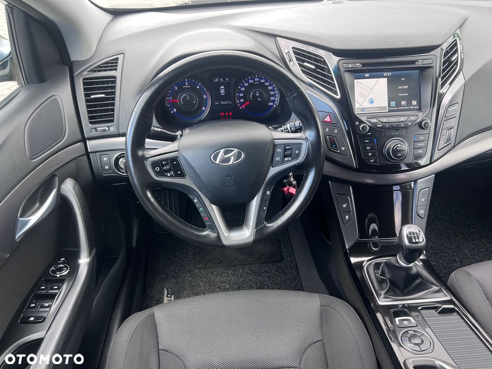 Hyundai i40 Kombi blue 1.7 CRDi Premium - 24