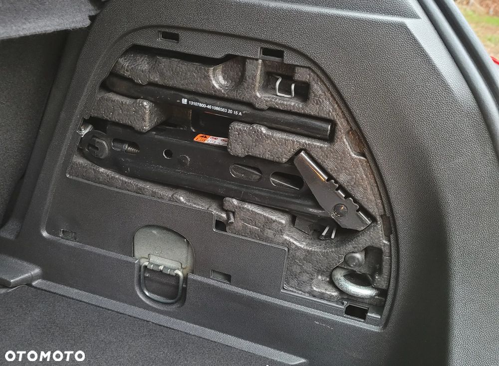 Opel Corsa 1.4 120 Jahre - 15