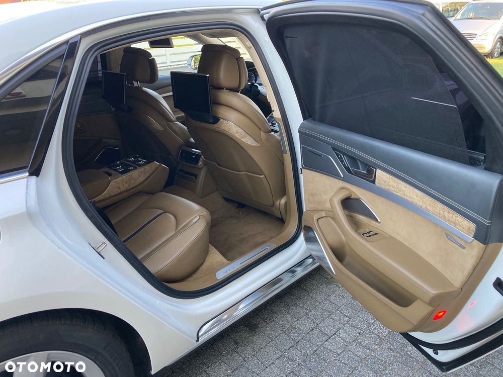 Audi A8 W12 quattro tiptronic Langversion - 13