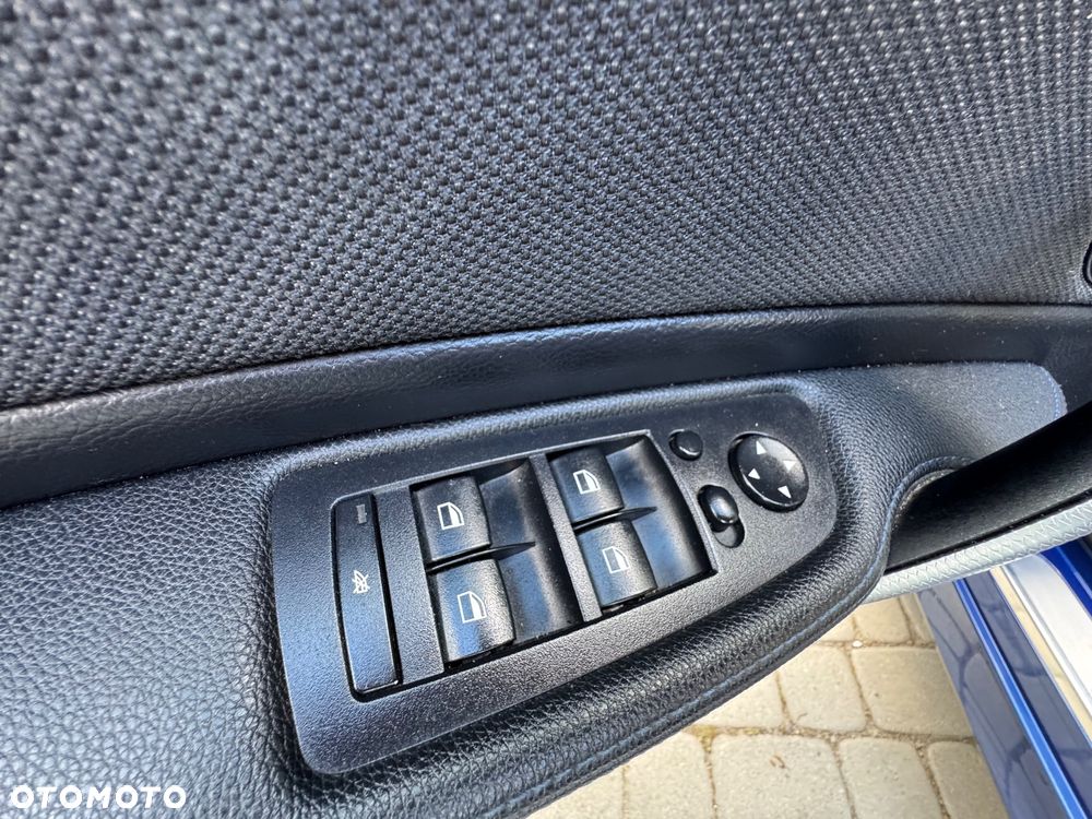 BMW Seria 1 - 22