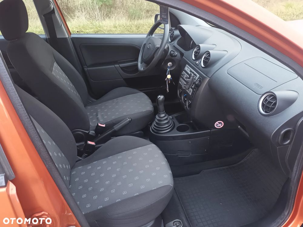 Ford Fiesta 1.3 Viva - 16