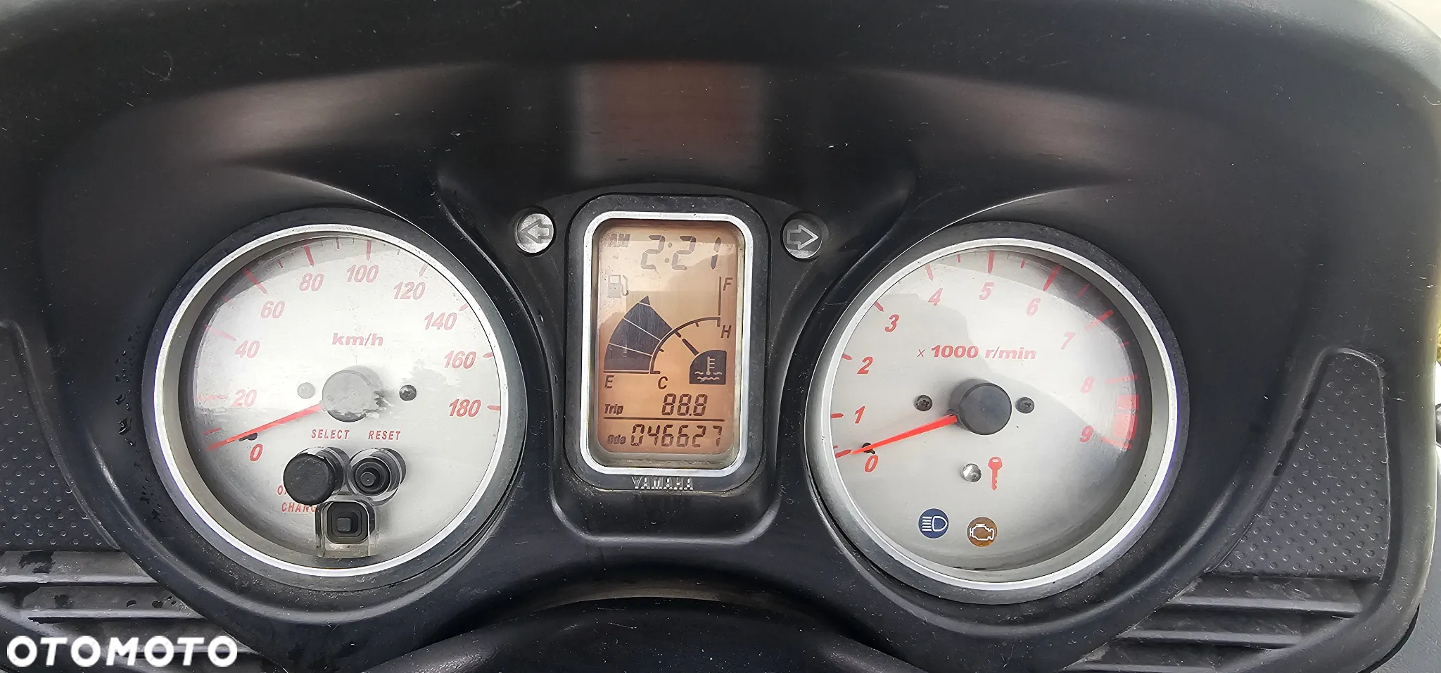 Yamaha Tmax - 17