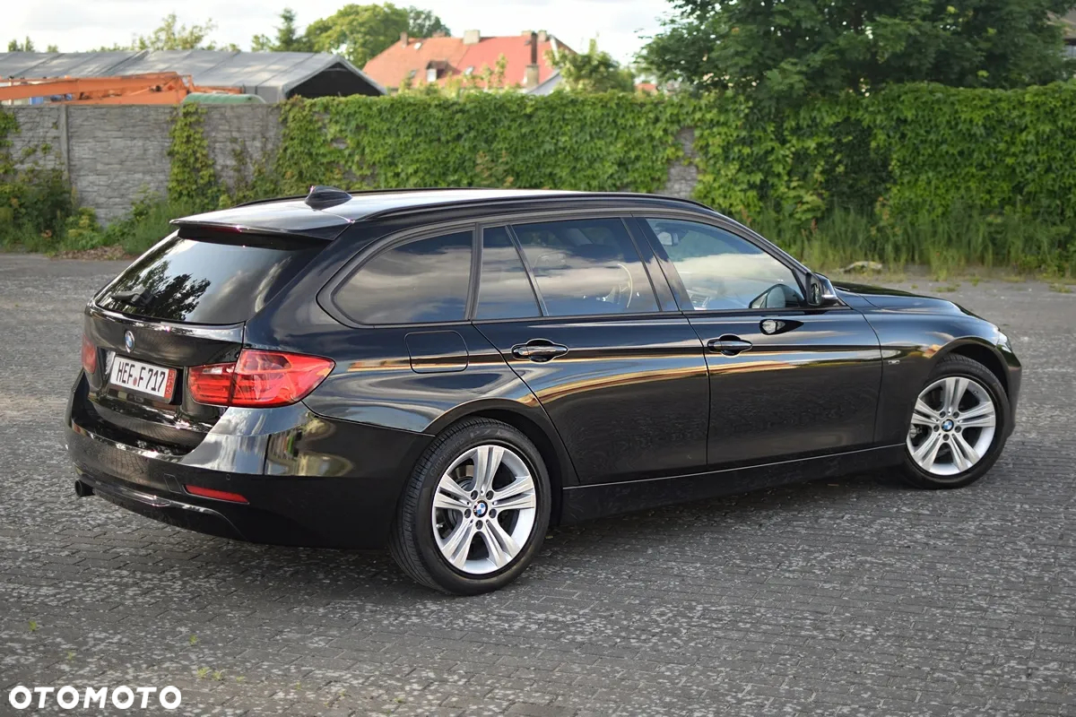 BMW Seria 3 318d Touring Sport Line - 11