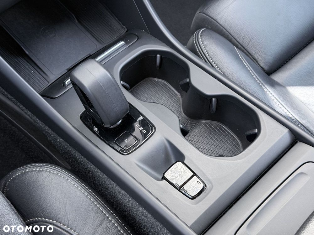 Volvo XC 40 - 22