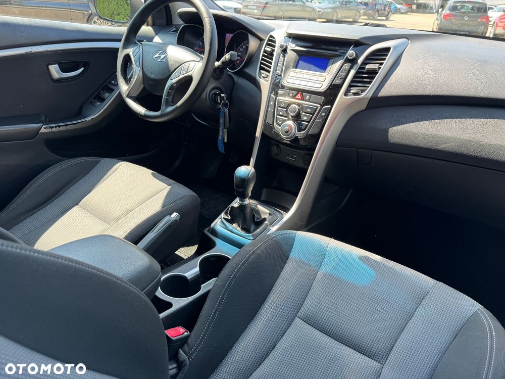 Hyundai i30 blue 1.4 YES Gold - 12