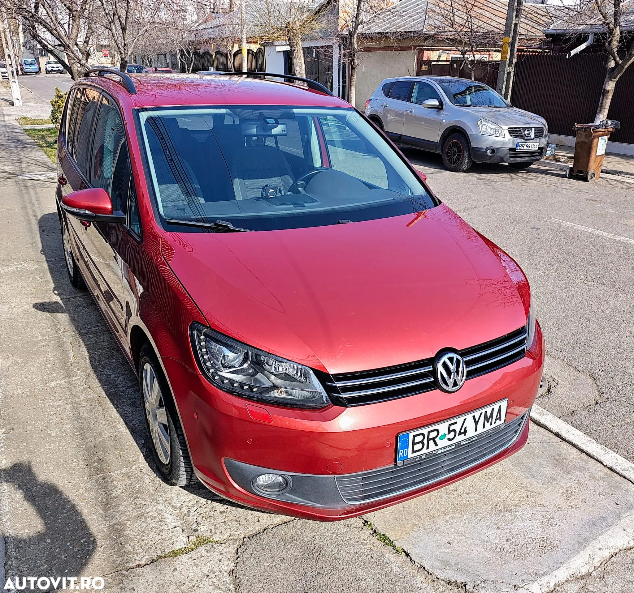 Volkswagen Touran 2.0 TDI DSG Highline - 2