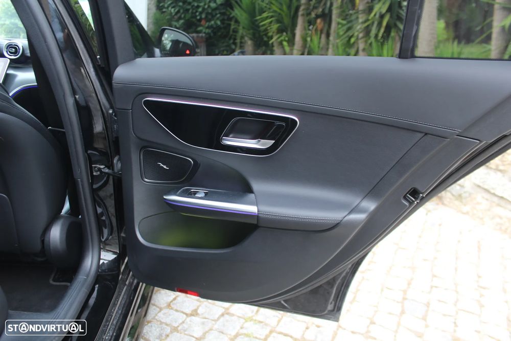 Mercedes-Benz C 300 e T 9G-TRONIC AMG Line - 39