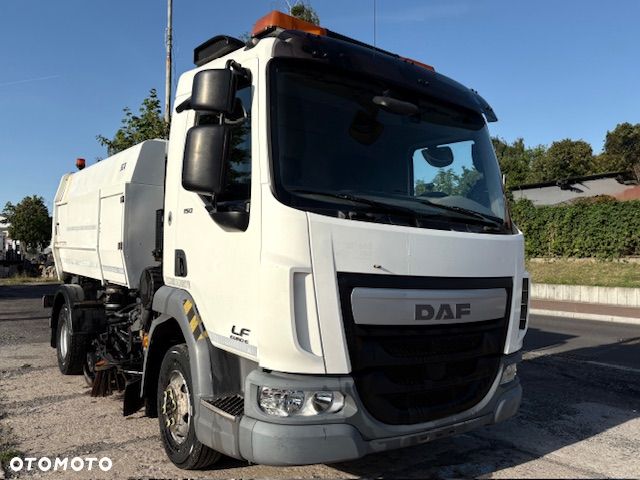 DAF LF Zamiatarka miejska uliczna dwustronna SCARAB 5,5 m3 Euro 6 - 2