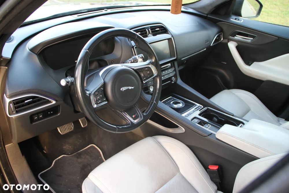 Jaguar F-Pace 3.0 TDV6 AWD S - 7