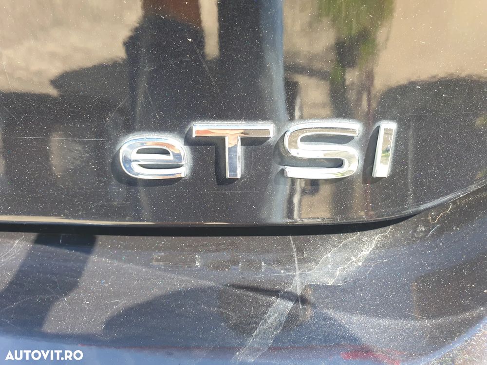 Volkswagen Golf 1.0 eTSI DSG MHEV Life - 9