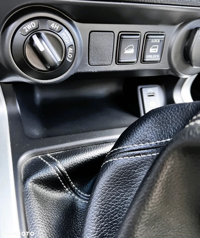 Nissan Navara DC 4x4 EU6 S&S Tekna - 14