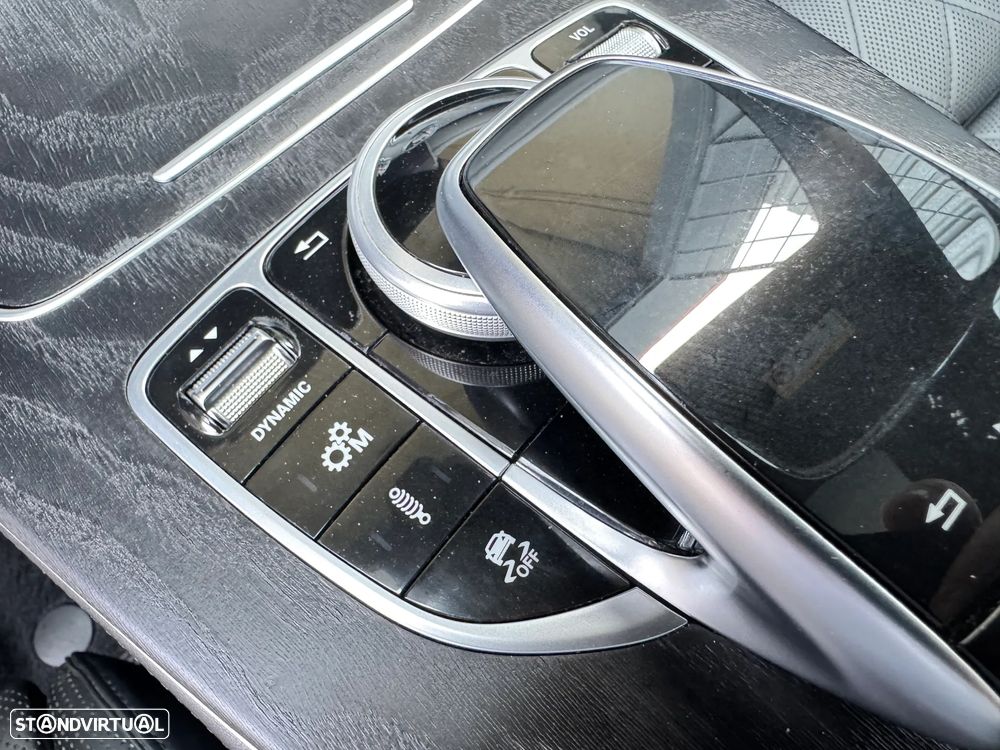 Mercedes-Benz E 53 AMG 4Matic+ - 27