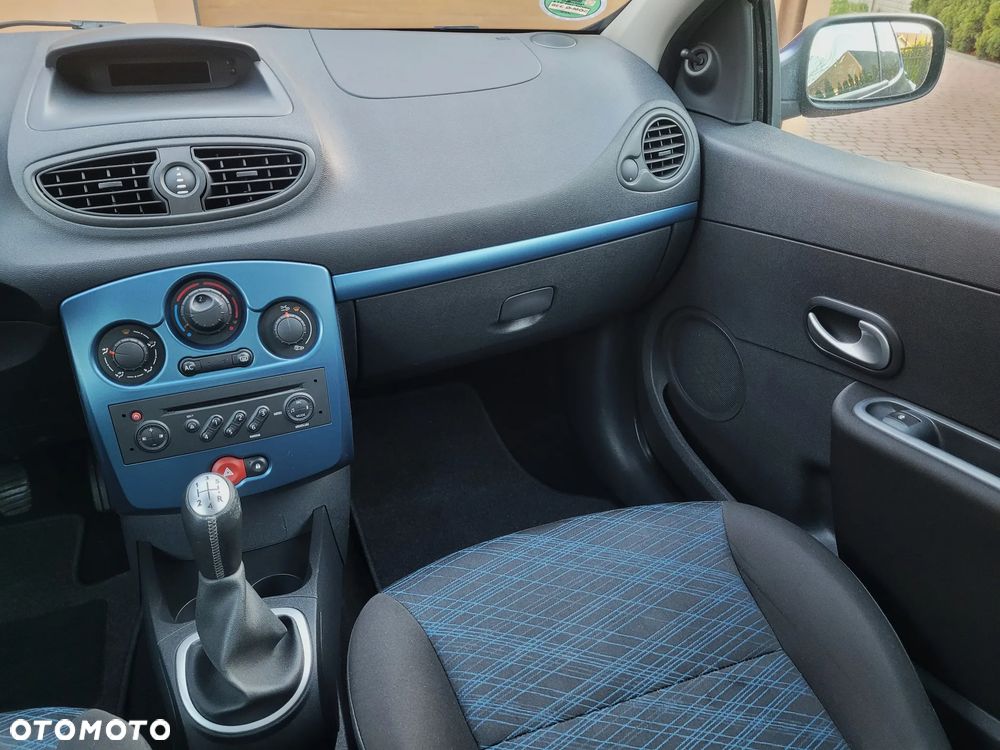 Renault Clio 1.2 16V Exception - 12