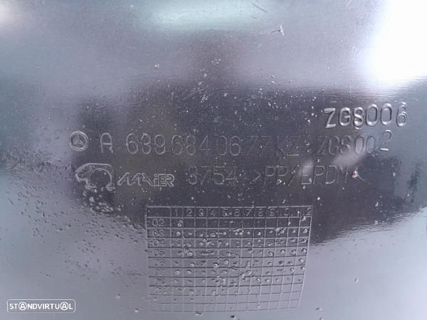 Cave Roda Tras Dto Mercedes-Benz Vito / Mixto Caixa (W639) - 3