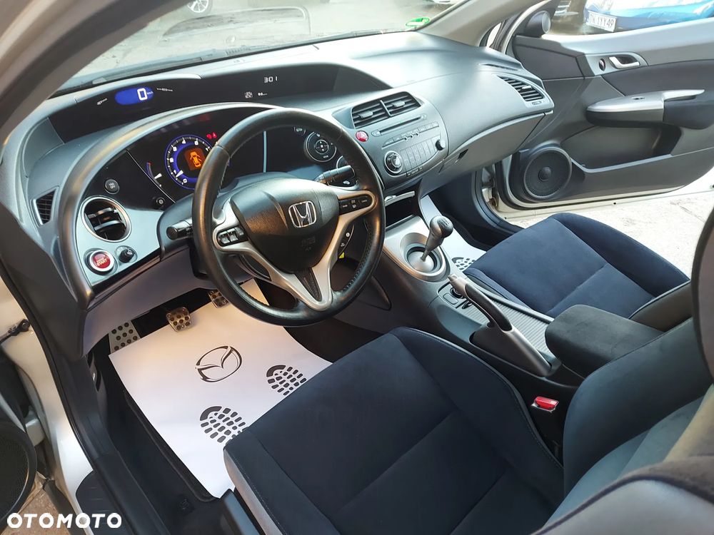 Honda Civic 1.8 Executive - 3