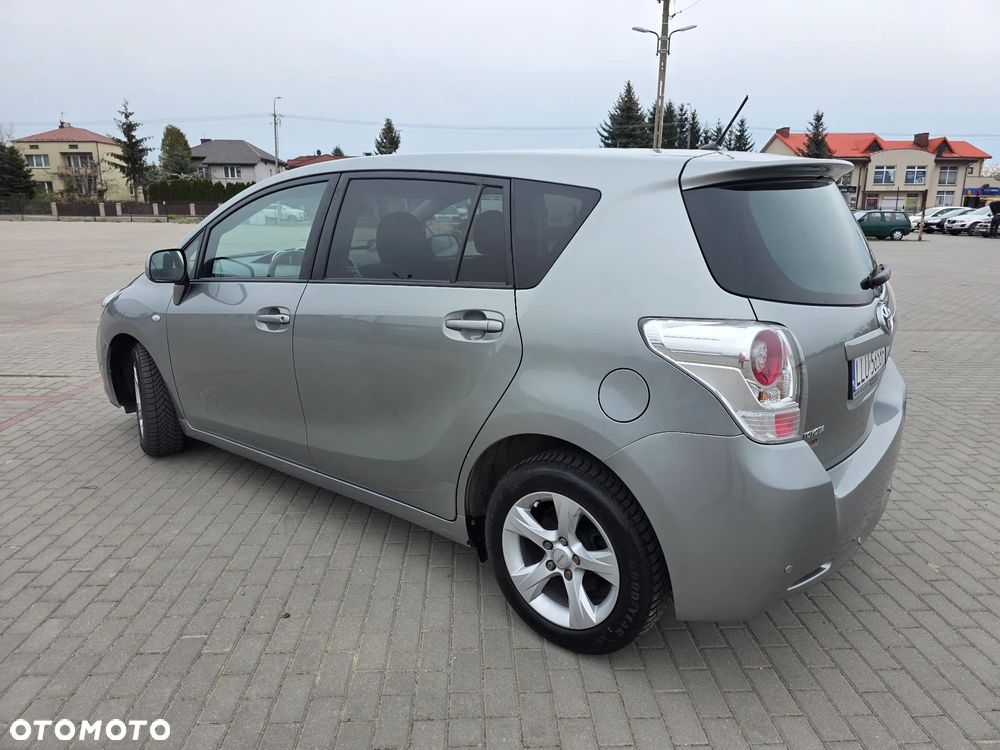 Toyota Verso 2.0 D-4D Life - 6