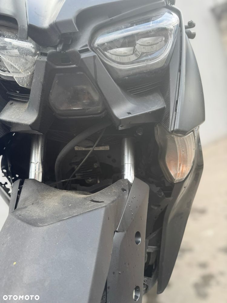 Yamaha X-max - 18