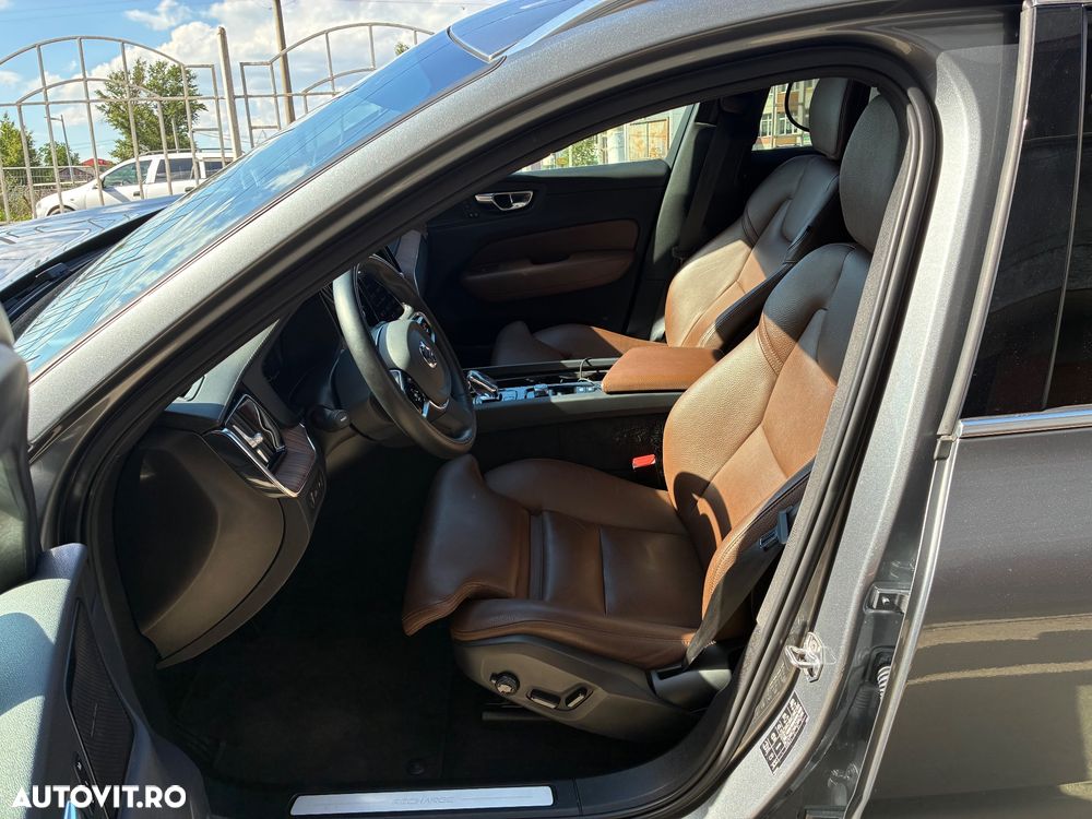 Volvo XC 60 Recharge T6 Twin Engine eAWD Inscription Expression - 12