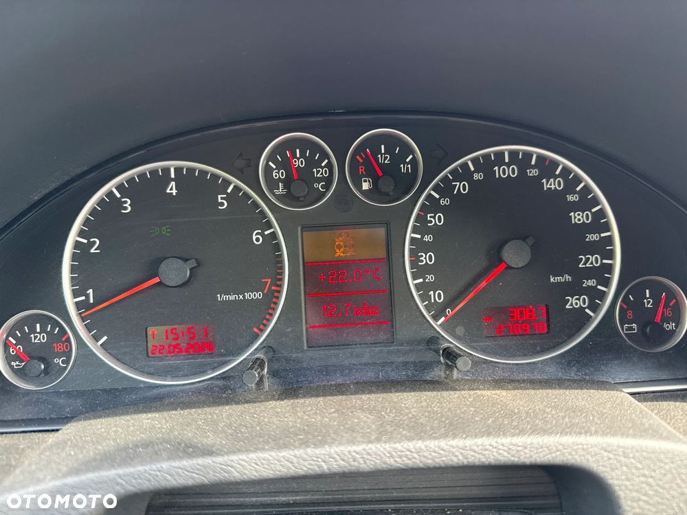 Audi A6 Limousine 2.4 - 9