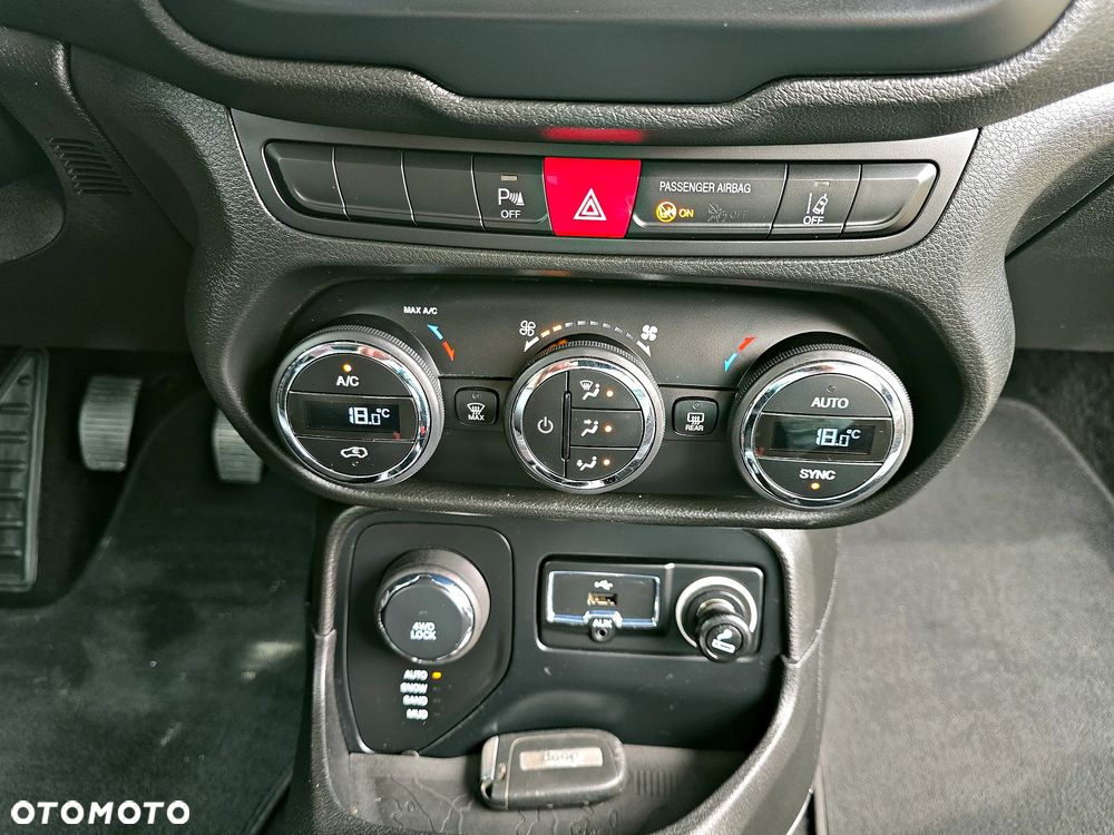 Jeep Renegade 2.0 MultiJet Active Drive Limited Adventure Edition - 32